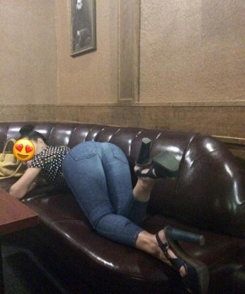 🌟 Мои услуги разнообразны и уникальны, я знаю, как доставить тебе счастье и расслабление. 😉 Обладаю множеством фантазий и умений, чтобы сделать наше свидание запоминающимся. 💫
У тебя есть особые пожелания? Расскажи мне, и я помогу тебе воплотить их в реальность. 🌹 Я всегда стремлюсь удовлетворить своих клиентов, поэтому ты точно не останешься равнодушным после встречи со мной. 💦 Обещаю, что мои фото полностью соответствуют действительности, и ты будешь приятно удивлен моей красотой и страстью. 🔥
Я нахожусь в Москве и жду тебя, мой господин, чтобы приятно провести время и позабыть о всех заботах. Вот что говорят мои довольные клиенты: Вика